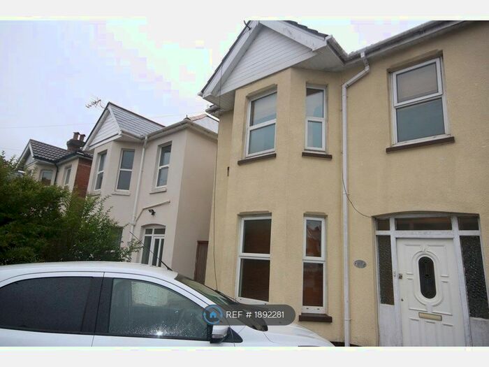 5 Bedroom Detached House To Rent In Nortoft Road, Bournemouth, BH8