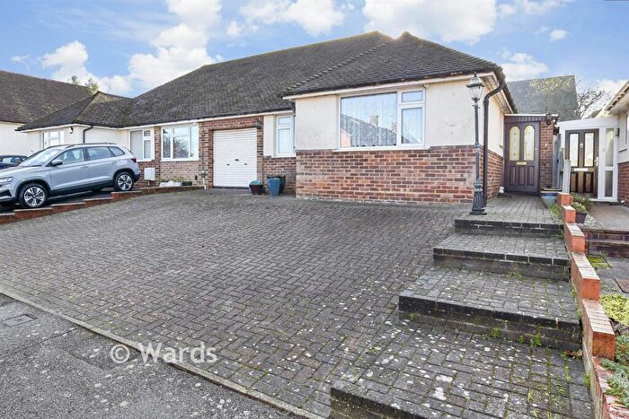 2 Bedroom Semi-Detached Bungalow For Sale In Broadwood Road, Chattenden, Rochester, Kent, ME3