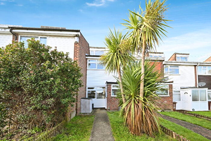 2 Bedroom Terraced House For Sale In Chelmsford Road, Strood, Rochester, ME2