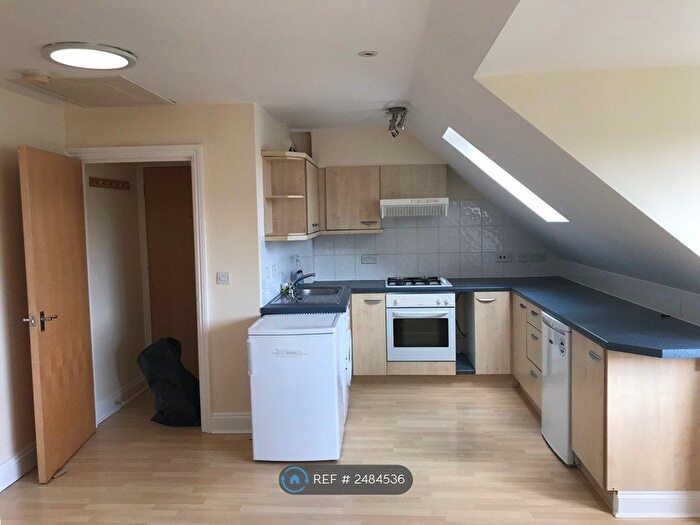 1 Bedroom Flat To Rent In Wychdell, Stevenage, SG2