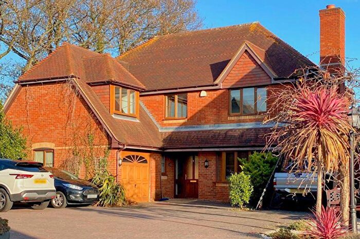 5 Bedroom Detached House To Rent In Green Lane, Bursledon, Southampton, SO31