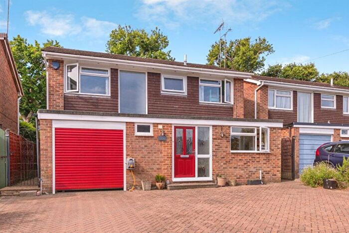 4 Bedroom Detached House For Sale In Bramley Close, Waterlooville, PO7