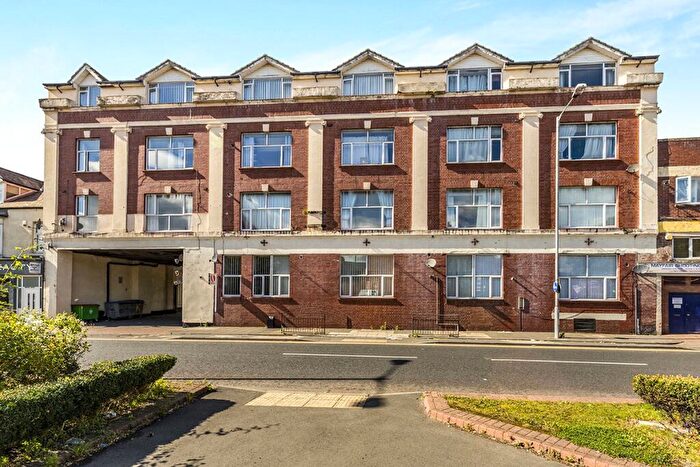 2 Bedroom Flat For Sale In Durham Road, Sunderland, Tyne And Wear, SR2