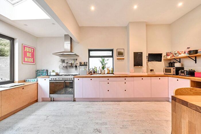 5 Bedroom Semi Detached House For Sale In Beckenham Road, Beckenham, BR3