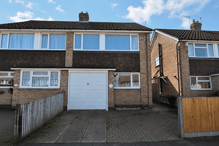 3 Bedroom Semi-Detached House To Rent In Gwyneth Grove, Bexhill-On-Sea, TN40