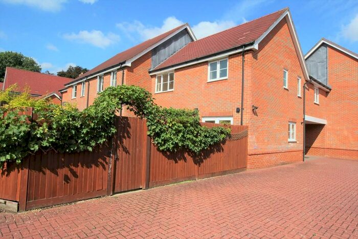 3 Bedroom Semi-Detached House To Rent In Claines Street, Holybourne, Alton, Hampshire, GU34