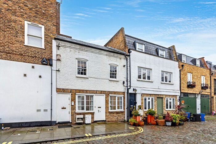 2 Bedroom Mews For Sale In Chippenham Mews, London, W9