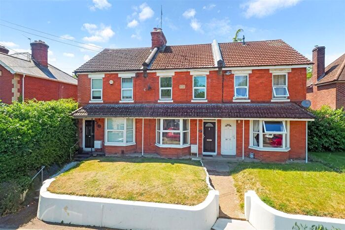 2 Bedroom Terraced House For Sale In Junction Road, Andover, SP10