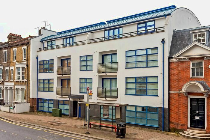 2 Bedroom Flat To Rent In Putney Bridge Road, Putney, London, SW15