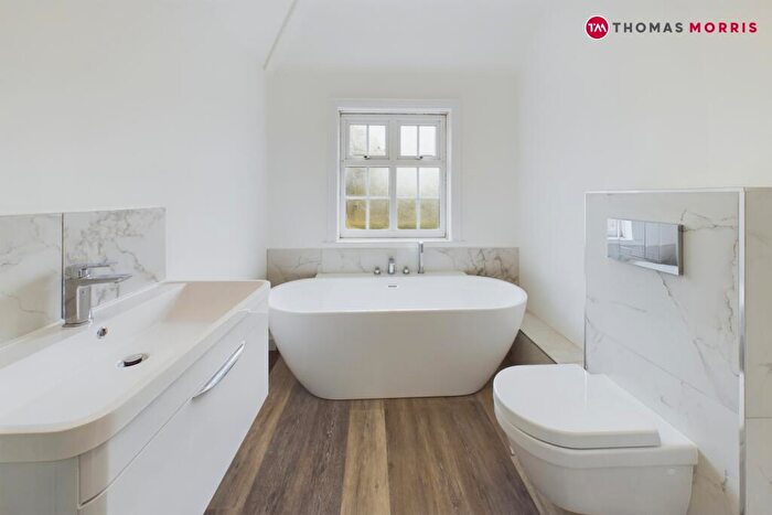 5 Bedroom Detached House To Rent In Drove Road, Biggleswade, Bedfordshire, SG18