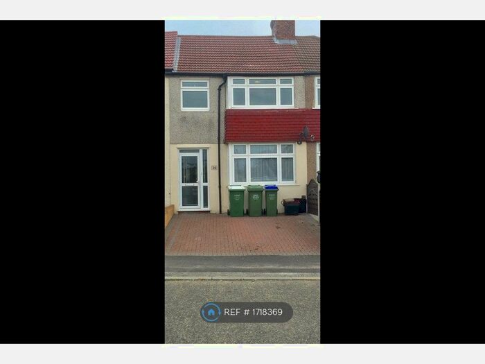 3 Bedroom Terraced House To Rent In Leckwith Avenue, London, DA7