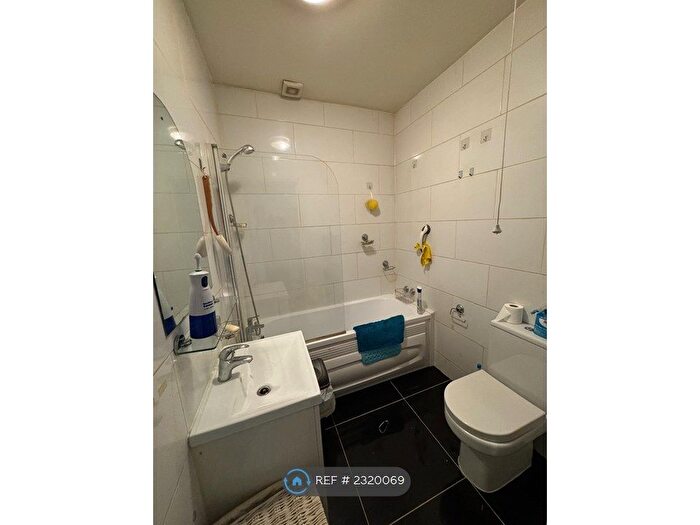 1 Bedroom Flat To Rent In Gunnersbury Avenue, London, W3