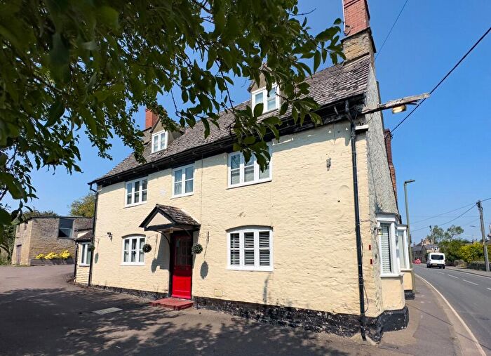 4 Bedroom Detached House To Rent In Station Road, Brize Norton, Carterton, Oxfordshire, OX18