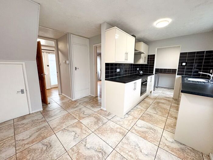 3 Bedroom End Of Terrace House For Sale In Boulevard Way, Grimsby, DN31