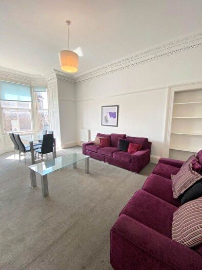 5 Bedroom Flat To Rent In East Preston Street, Edinburgh, EH8