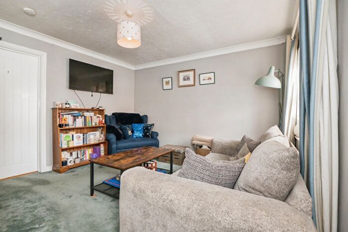 2 Bedroom Terraced House For Sale In Chelveston Crescent, Southampton, SO16