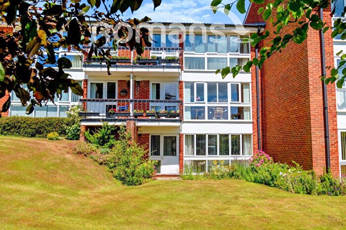 2 Bedroom Flat To Rent In Park Court, Park Road, Winchester, SO23