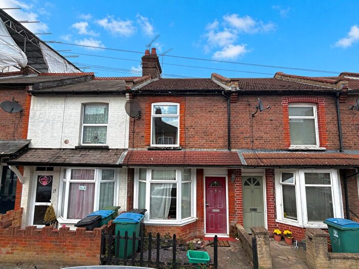 3 Bedroom Terraced House For Sale In Cromer Road, Watford, WD24