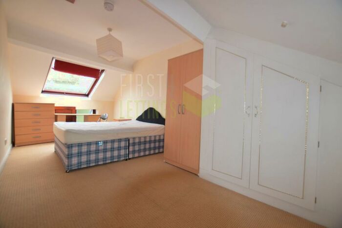 4 Bedroom Terraced House To Rent In Clarendon Park Road, Leicester, LE2