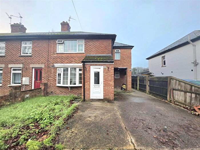 4 Bedroom Semi Detached House For Sale In Willesby Road, Spalding, PE11
