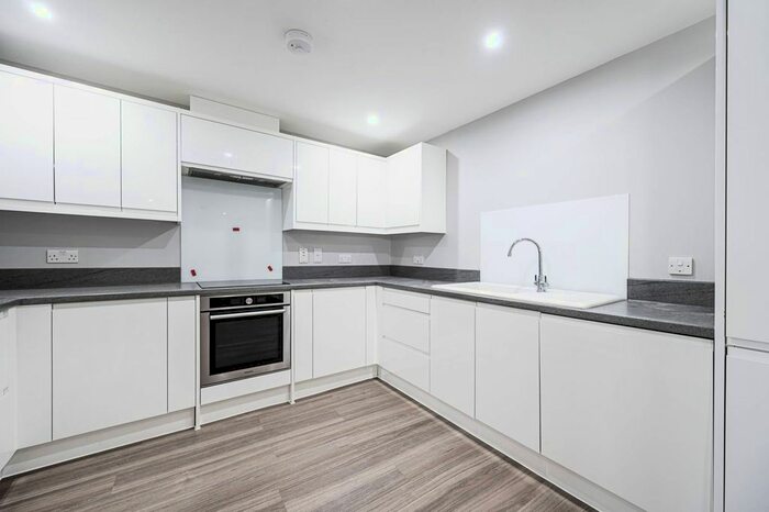 1 Bedroom Flat To Rent In Garden Walk, Shoreditch, London, EC2A