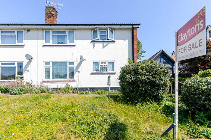 1 Bedroom Property For Sale In Barnacres Road, HP3