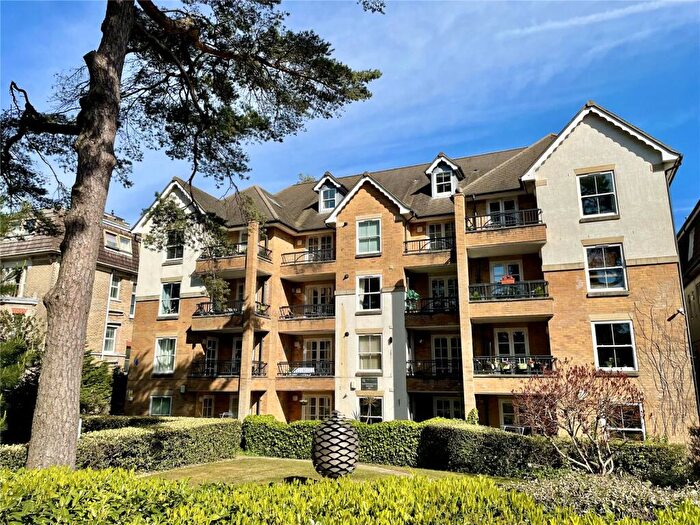 3 Bedroom Penthouse For Sale In Knyveton Road, Bournemouth, Dorset, BH1