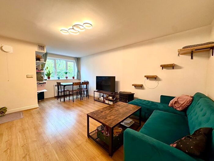 2 Bedroom Flat To Rent In Rush Grove Street, London, SE18