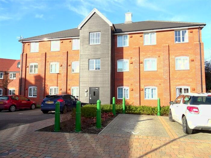 2 Bedroom Flat To Rent In Windsor Court, Needham Market, IP6