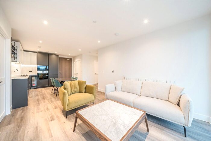 2 Bedroom Flat To Rent In Astell Road, London, SE3