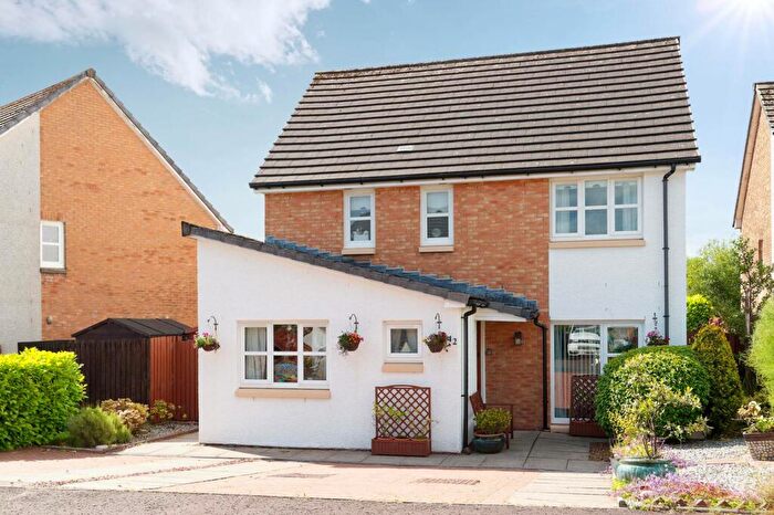 4 Bedroom Detached House For Sale In Millbarr Grove, Beith, KA15