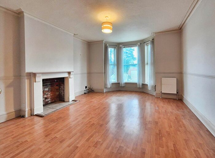 2 Bedroom Flat To Rent In Tuddenham Road, Ipswich, IP4