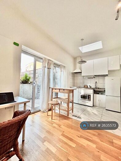 Studio To Rent In Mercia Grove, London, SE13