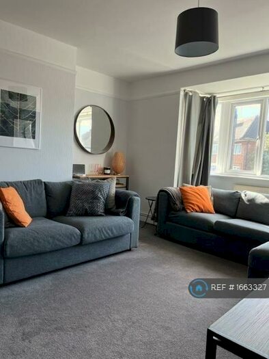 2 Bedroom Maisonette To Rent In Cheston Avenue, Croydon, CR0