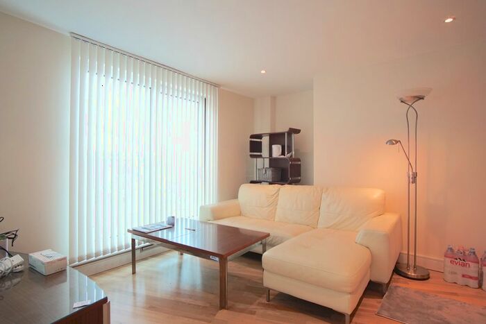 Studio To Rent In Anchor House, St. George Wharf, London, SW8