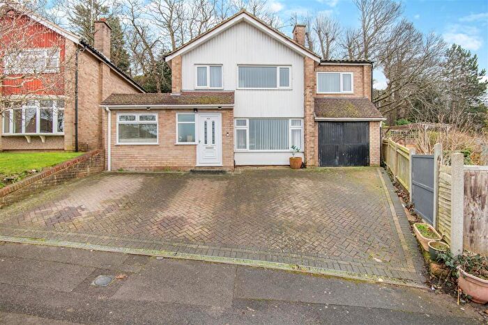 6 Bedroom Detached House For Sale In Primrose Drive Ditton, Aylesford, ME20