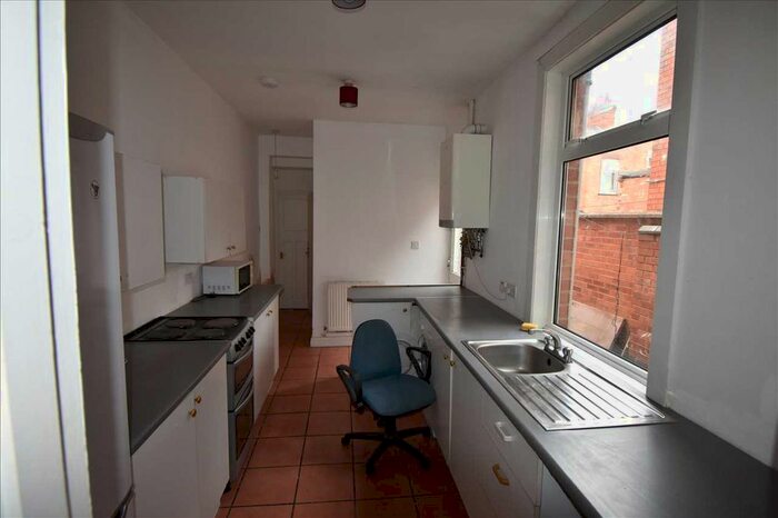 5 Bedroom Terraced House To Rent In Dashwood Road, Leicester, LE2