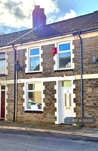 3 Bedroom Terraced House To Rent In Albany Street, Ferndale, CF43