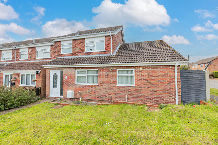 3 Bedroom End Of Terrace House For Sale In Alder Close, Bradwell, Great Yarmouth, NR31