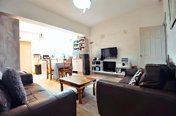 6 Bedroom Terraced House To Rent In Katie Road Selly Oak, B29