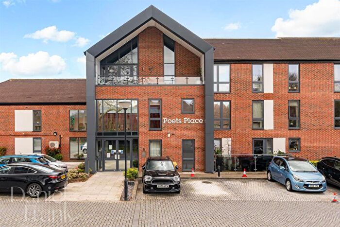 2 Bedroom Flat For Sale In Poets Place, Alderton Hill, Loughton, IG10
