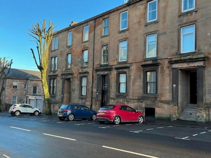 4 Bedroom Flat To Rent In Robertson Street, Greenock, PA16