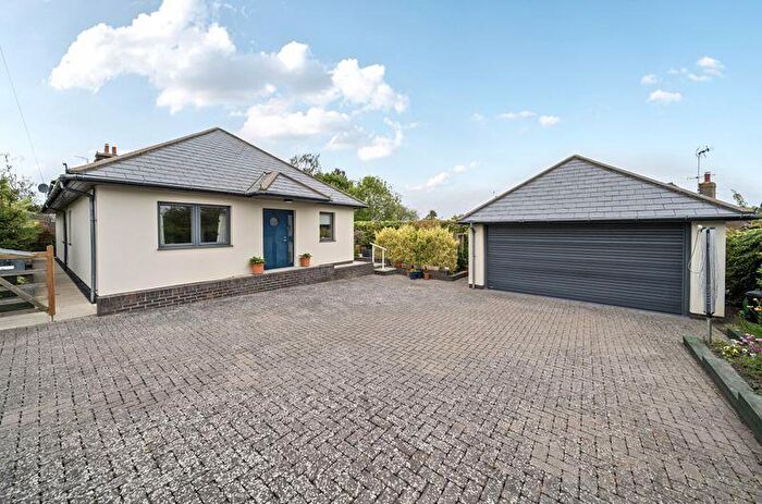 3 Bedroom Detached Bungalow For Sale In Wingham, CT3