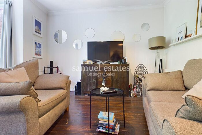 1 Bedroom Flat To Rent In Culverden Road, London, SW12