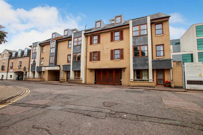 1 Bedroom Flat To Rent In Garden Court, Cambridge, CB1