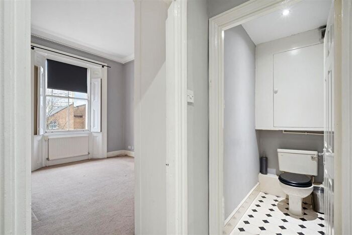 1 Bedroom Property To Rent In South Lambeth Road, London, SW8