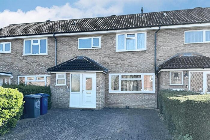 3 Bedroom Terraced House For Sale In Witley, GU8