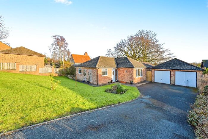 3 Bedroom Detached Bungalow For Sale In Manor Road, Ashbourne, DE6