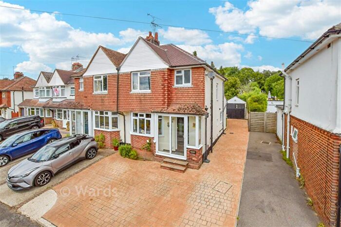 3 Bedroom Semi Detached House For Sale In Bull Orchard, Maidstone, Kent, ME16