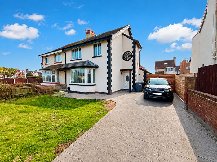4 Bedroom Semi Detached House For Sale In Shore Road, Norbreck, FY5